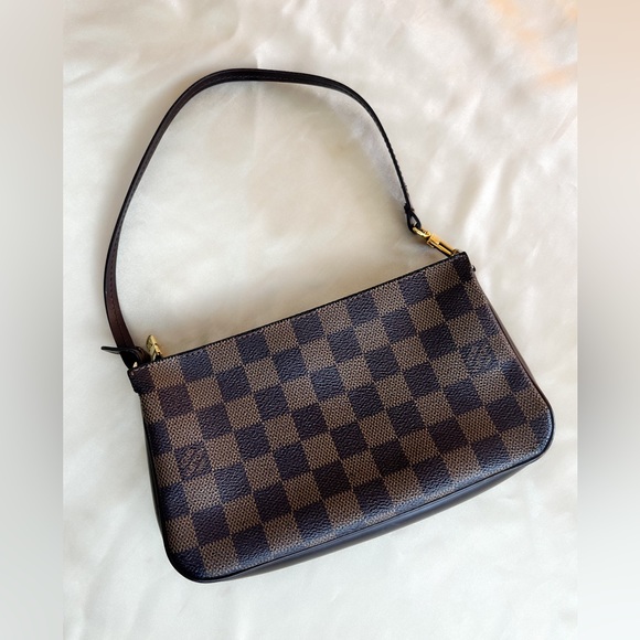 Louis Vuitton Handbags - SOLD 🩷 Louis Vuitton Damier Navona Pochette Accessories